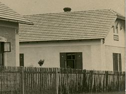 pohled na dům č.p. 112 (výřez z fotografie)